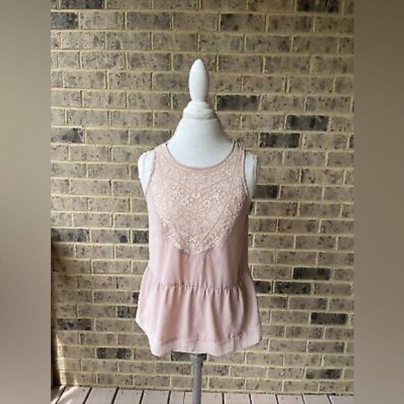 American Eagle Outfitters Pink Peplum Tank Top - Picture 1 of 4